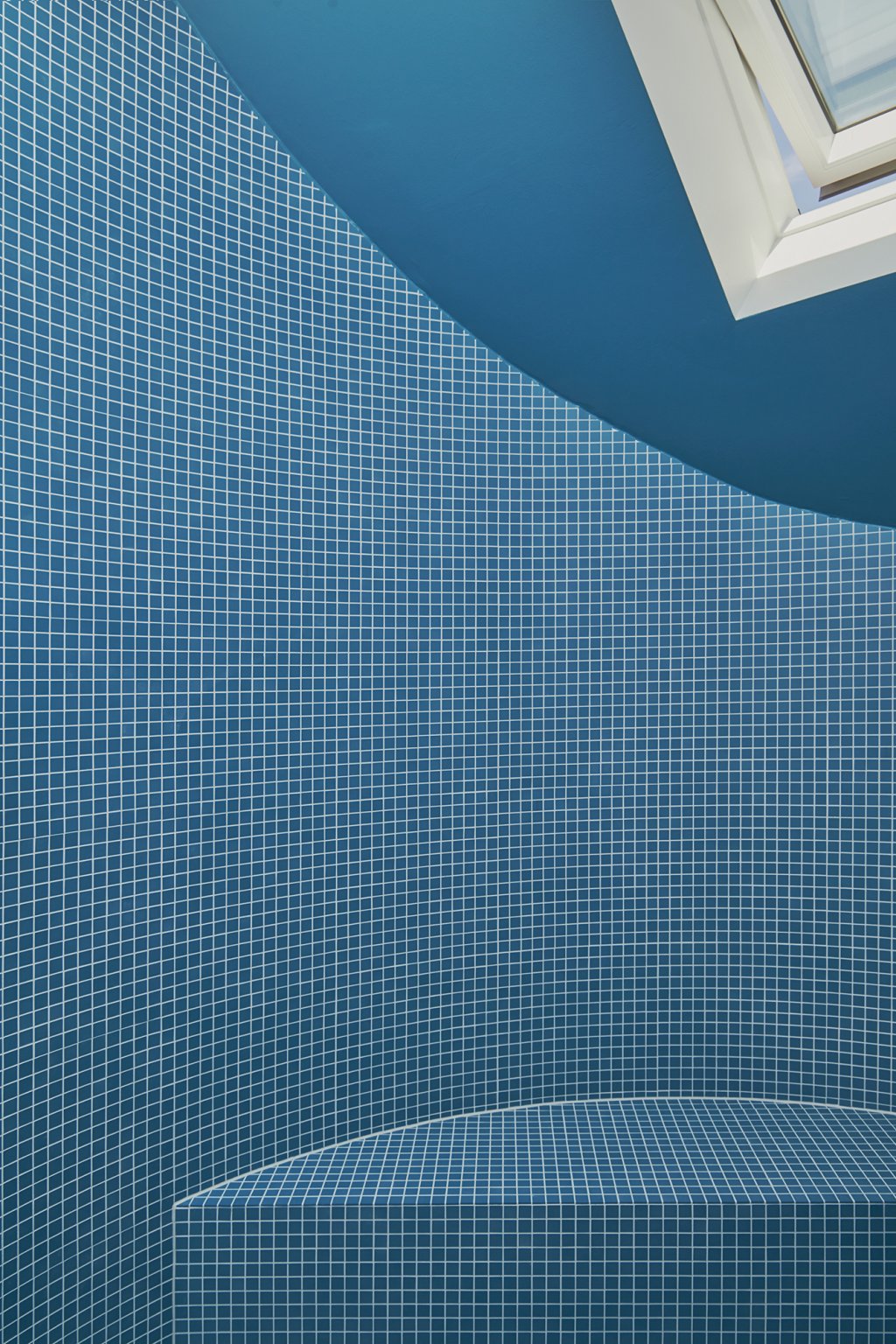 Hilbert Architektur Truwant Rodet Projekt Falkenstrasse Badezimmer, blue bathroom